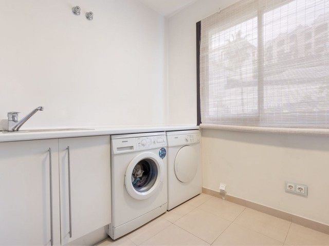 2 Bedrooms Apartment in Benahavís