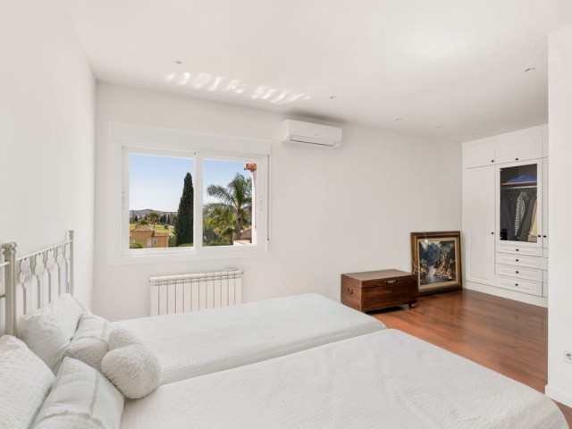 Villa con 4 Dormitorios  en Mijas Golf