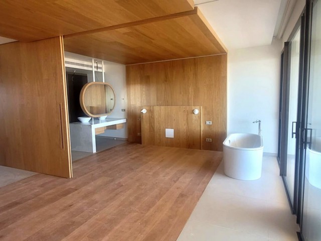 2 Bedrooms Apartment in Fuengirola