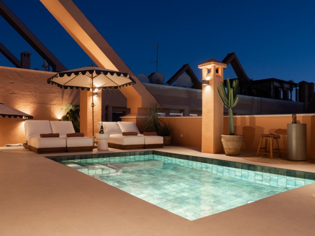 Penthouse avec 3 Chambres  à Nueva Andalucía