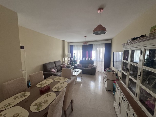 4 Bedrooms Apartment in Estepona