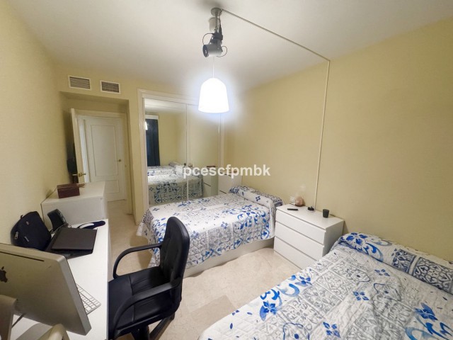 4 Bedrooms Apartment in Estepona