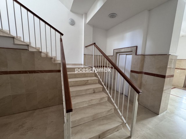 4 Bedrooms Apartment in Estepona