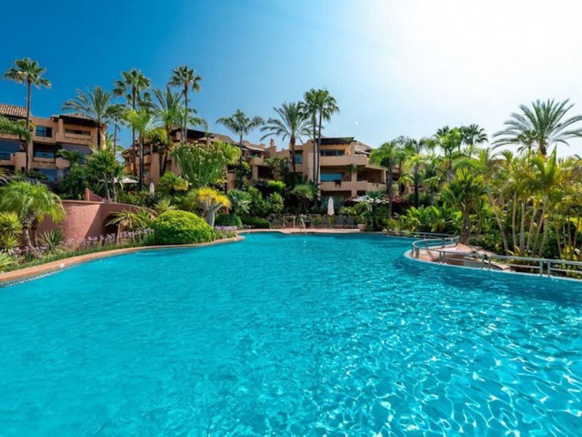 Apartment, Sierra Blanca, R5283814