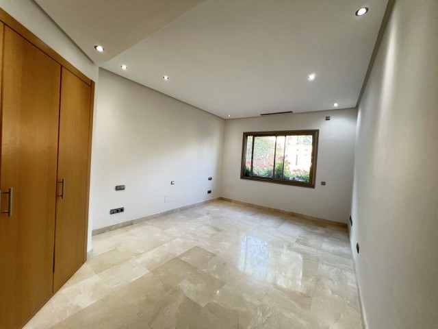 3 Bedrooms Apartment in Sierra Blanca