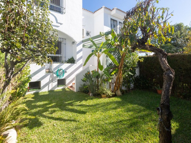 4 Bedrooms Townhouse in Marbella