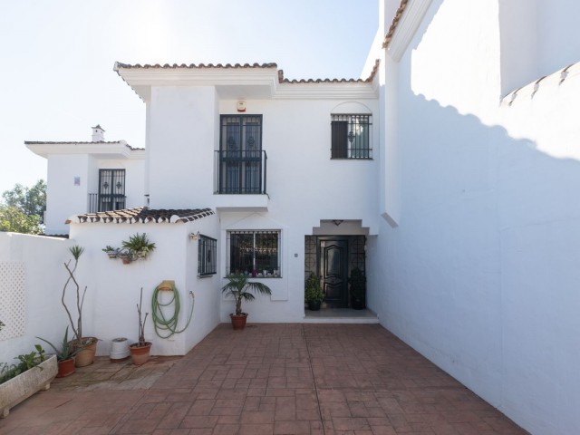 4 Schlafzimmer Reihenhaus in Marbella