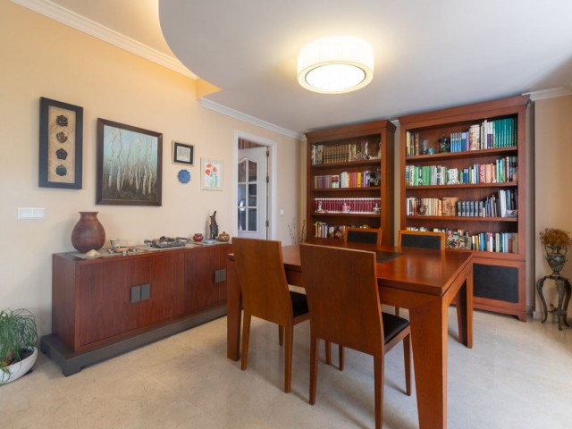 4 Schlafzimmer Reihenhaus in Marbella