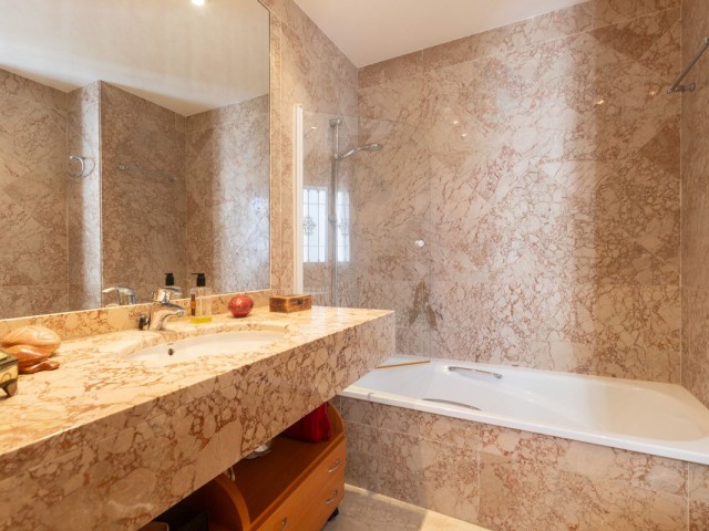 4 Schlafzimmer Reihenhaus in Marbella