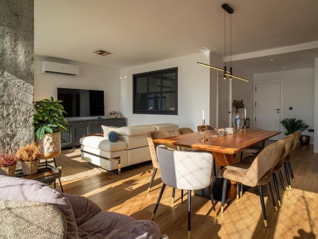 5 Bedrooms Apartment in Málaga Centro