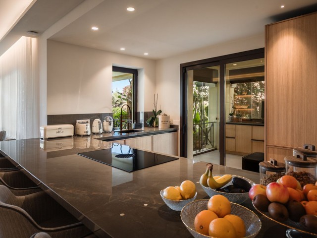 4 Soveroms Leilighet i Nueva Andalucía