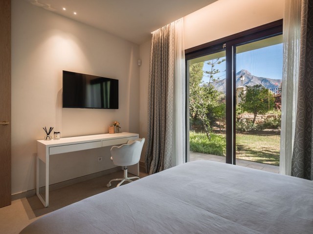 4 Soveroms Leilighet i Nueva Andalucía