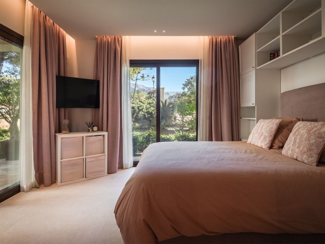 4 Soveroms Leilighet i Nueva Andalucía