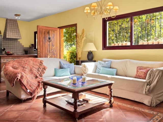 Villa con 3 Dormitorios  en Ojén