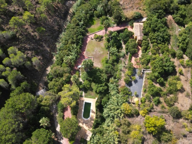 3 Bedrooms Villa in Ojén