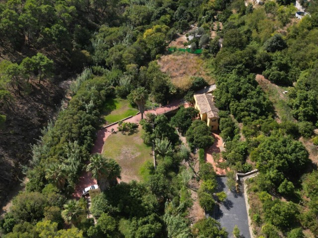 3 Bedrooms Villa in Ojén