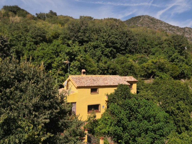 3 Bedrooms Villa in Ojén