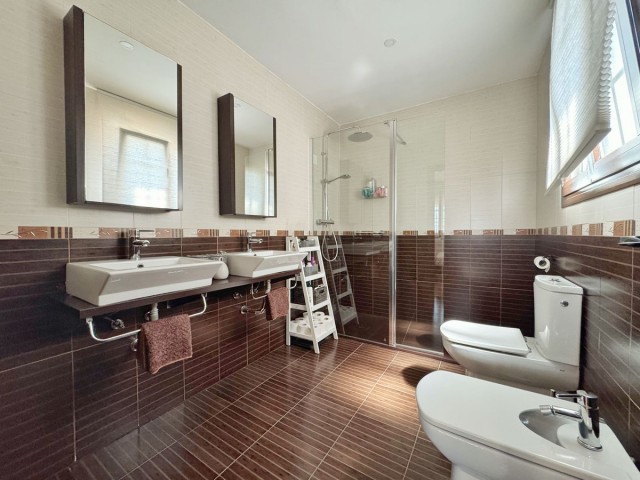 3 Soveroms Villa i Sierrezuela