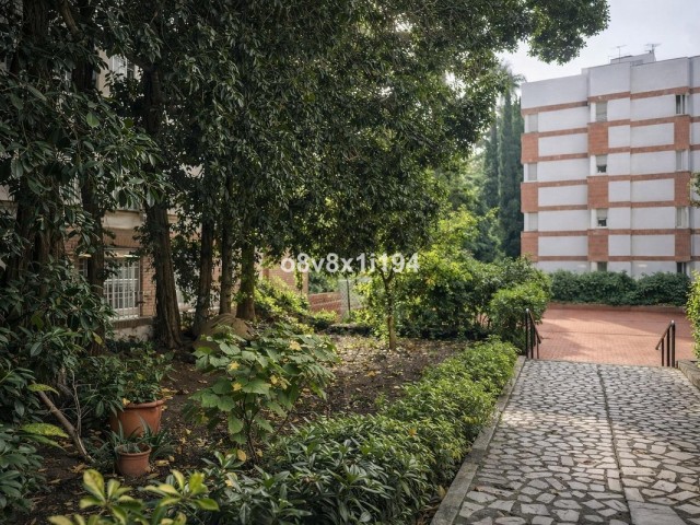 4 Bedrooms Apartment in Málaga