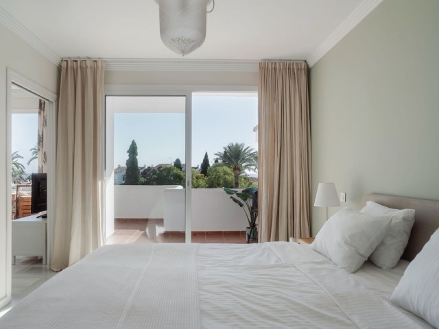 2 Bedrooms Apartment in Nueva Andalucía