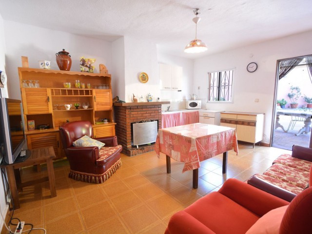 2 Bedrooms Villa in Marbella