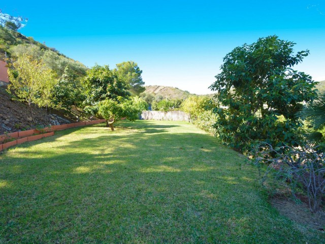 2 Bedrooms Villa in Marbella