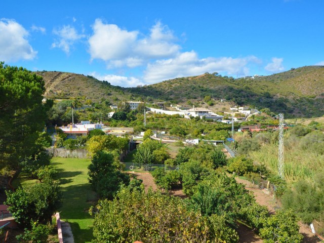 2 Bedrooms Villa in Marbella