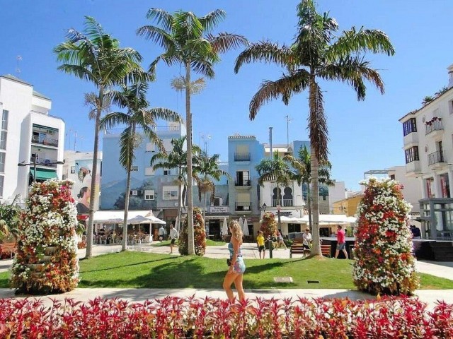 8 Schlafzimmer Reihenhaus in Estepona