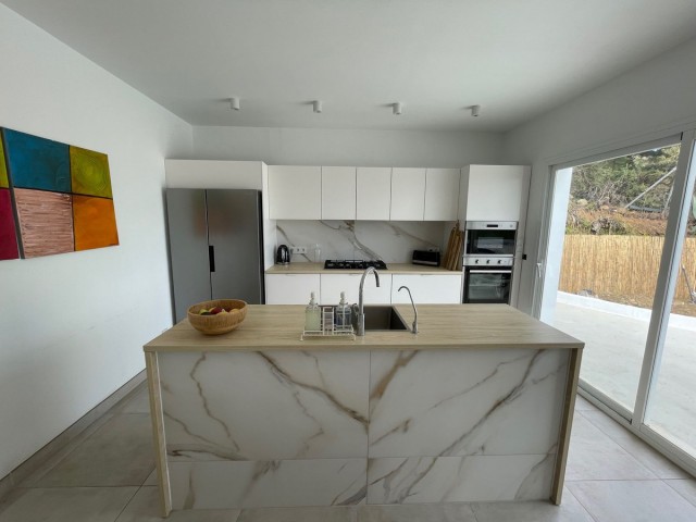 3 Bedrooms Villa in Estepona