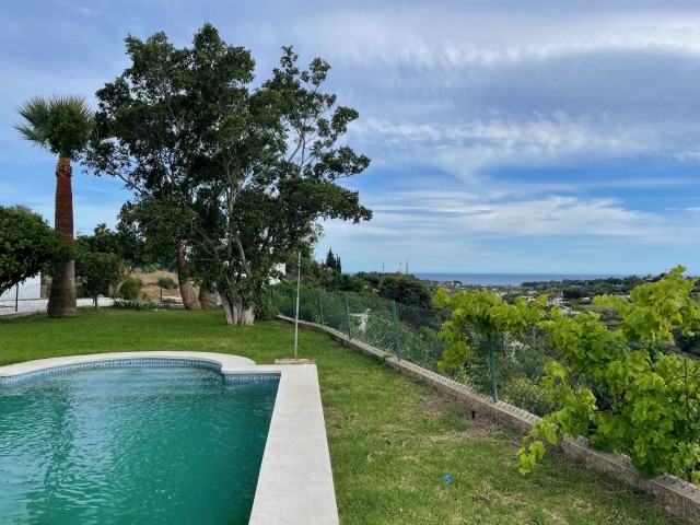 3 Bedrooms Villa in Estepona