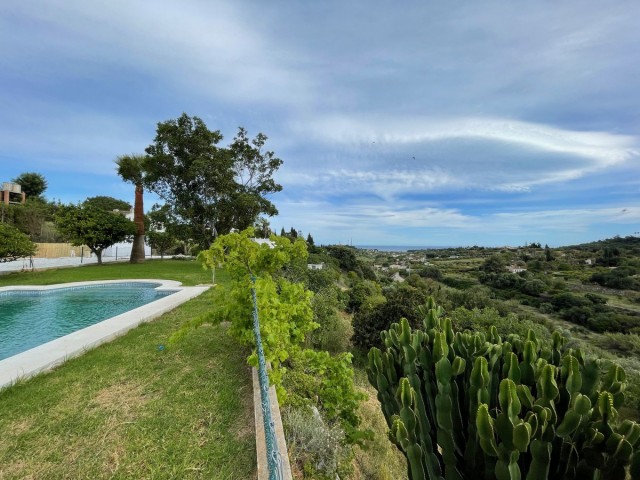 3 Bedrooms Villa in Estepona