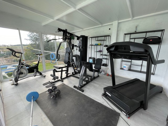 3 Bedrooms Villa in Estepona