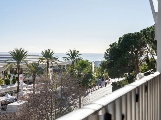 Penthouse avec 3 Chambres  à Nueva Andalucía