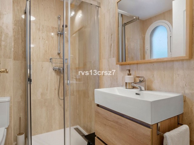 3 Bedrooms Apartment in Elviria