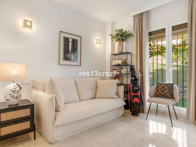 3 Bedrooms Apartment in Elviria