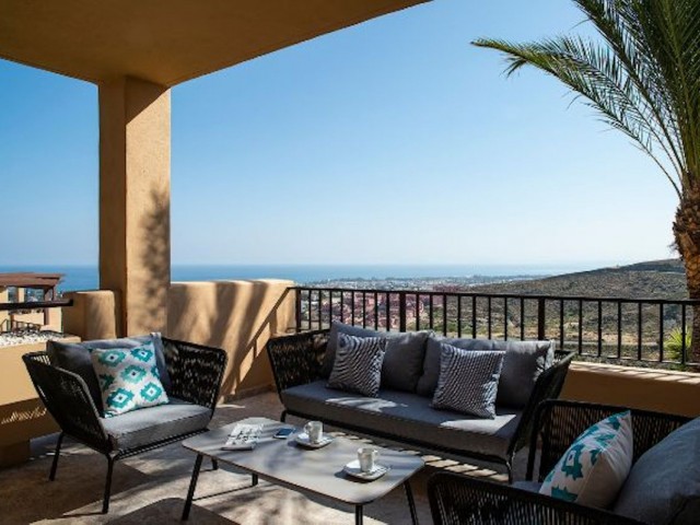 2 Bedrooms Apartment in Benahavís