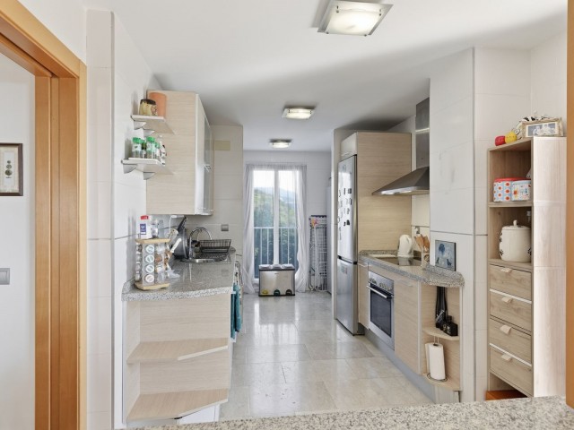 2 Bedrooms Apartment in Benahavís