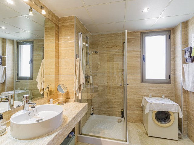 2 Bedrooms Apartment in Benahavís