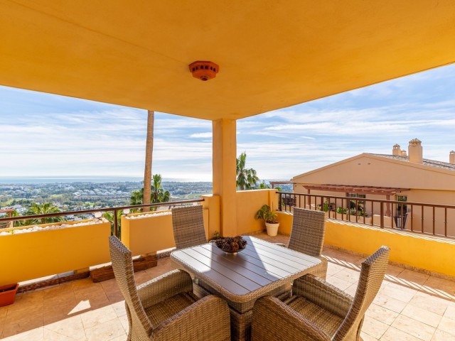 2 Bedrooms Apartment in Benahavís