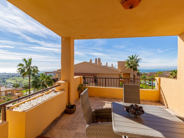 2 Bedrooms Apartment in Benahavís