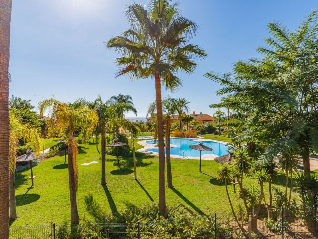 2 Bedrooms Apartment in Benahavís