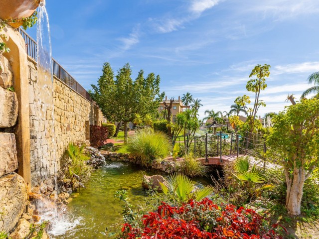 2 Bedrooms Apartment in Benahavís