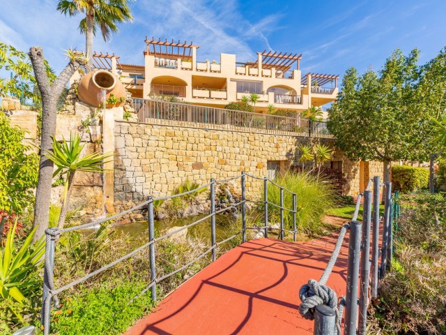 2 Bedrooms Apartment in Benahavís