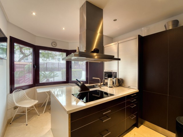 2 Bedrooms Apartment in Nueva Andalucía