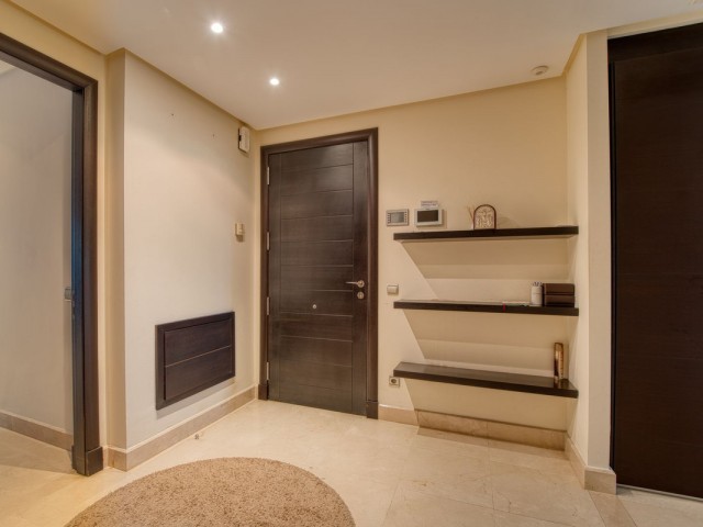 2 Bedrooms Apartment in Nueva Andalucía