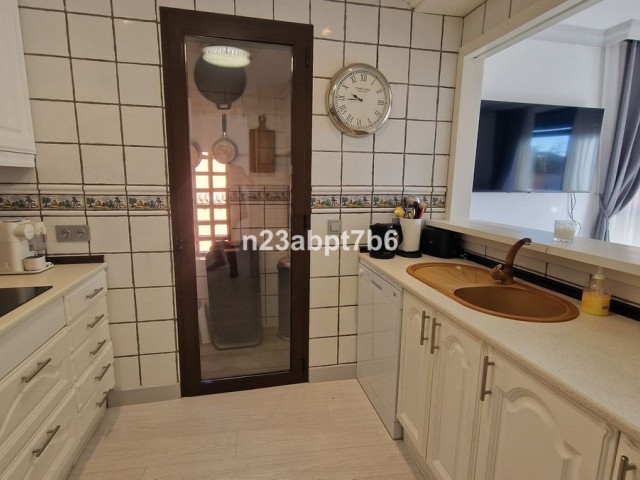 Apartamento con 3 Dormitorios  en El Paraiso