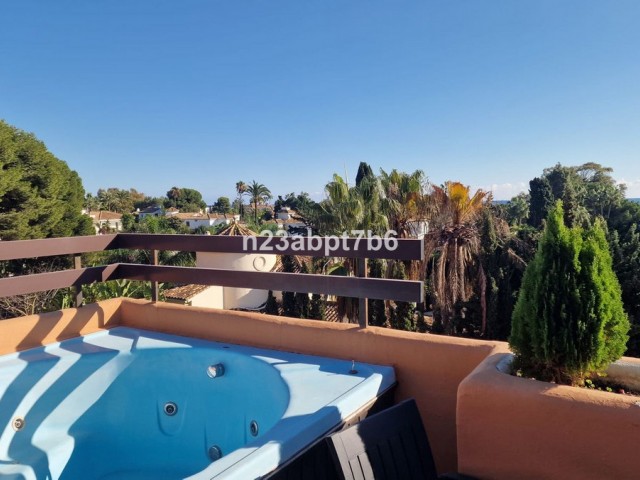 Apartamento con 3 Dormitorios  en El Paraiso