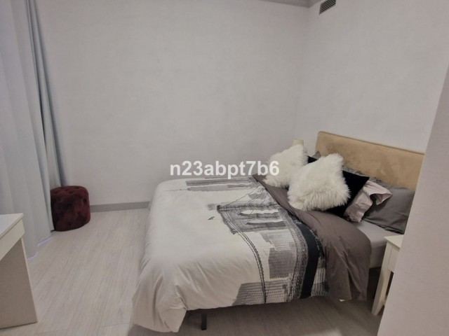 Apartamento con 3 Dormitorios  en El Paraiso