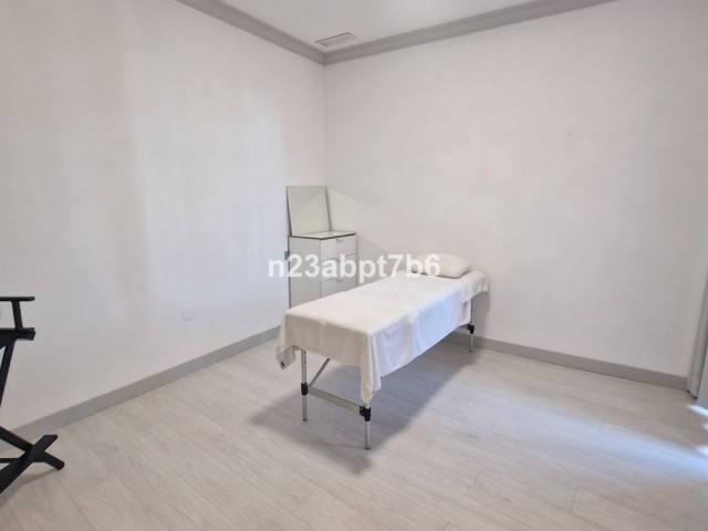 Apartamento con 3 Dormitorios  en El Paraiso