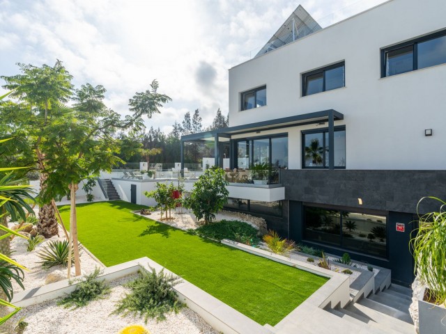 3 Bedrooms Villa in Cerros del Aguila